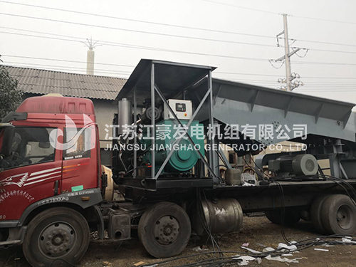 陜西電力一臺500KW乾能配恒聲發(fā)電機組調試現場(chǎng)